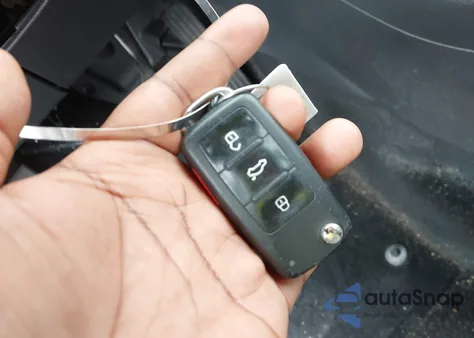 2016 Volkswagen Tiguan S из США, поврежденный, VIN WVGAV7AX5GW600803